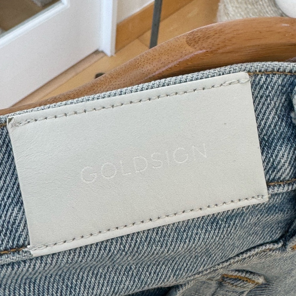 Golding - Picture 6 of 10